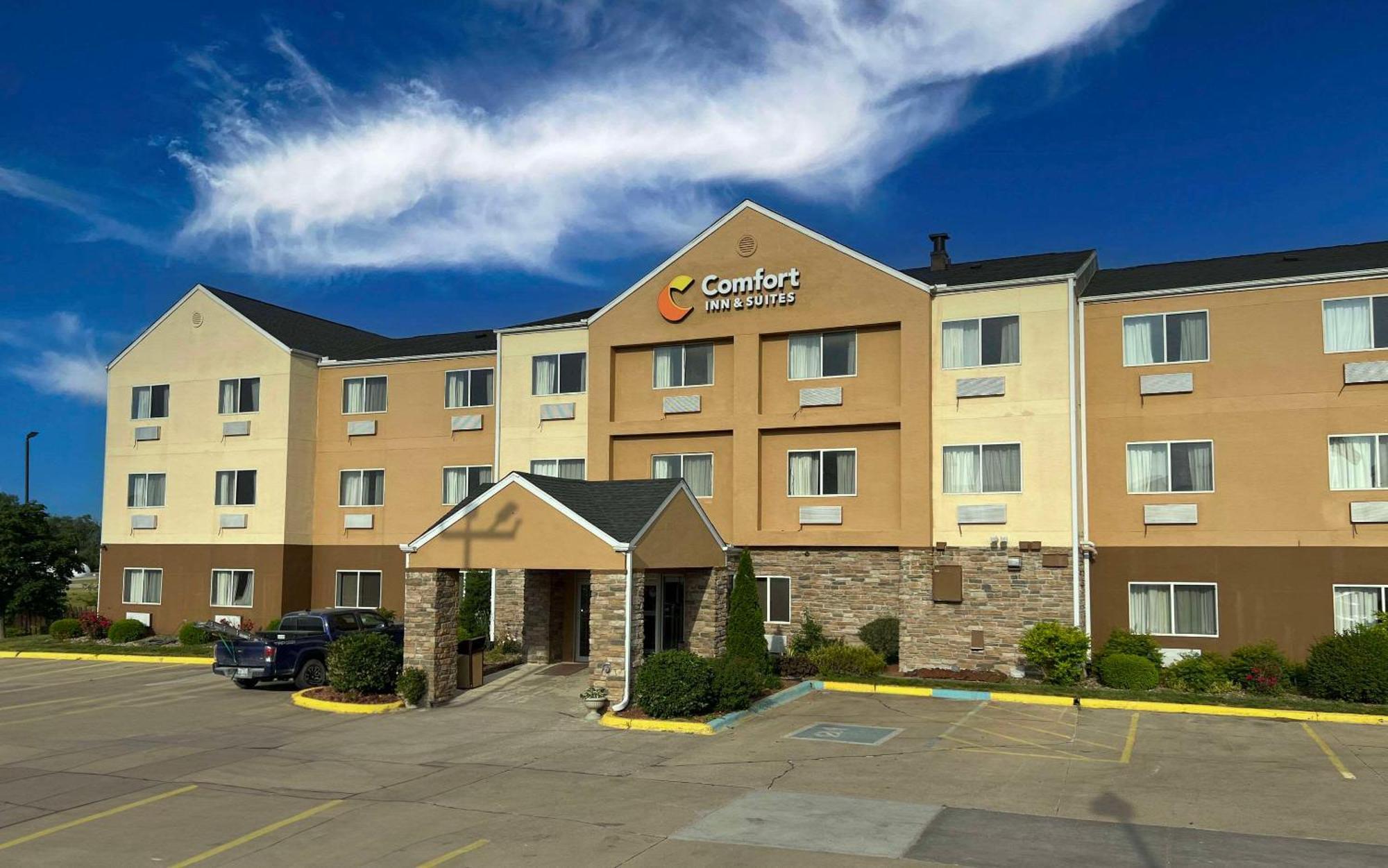 Comfort Inn & Suites Coralville - Iowa City Near Iowa River Landing Exterior foto